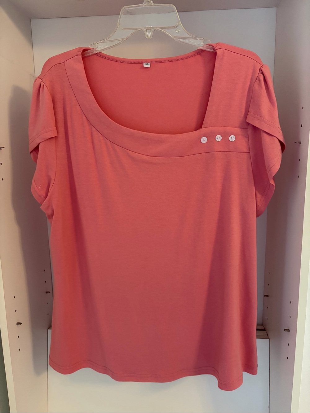 Women’s Coral Short Sleeve Scoop Neck Top